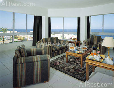 New Tower Hotel 8